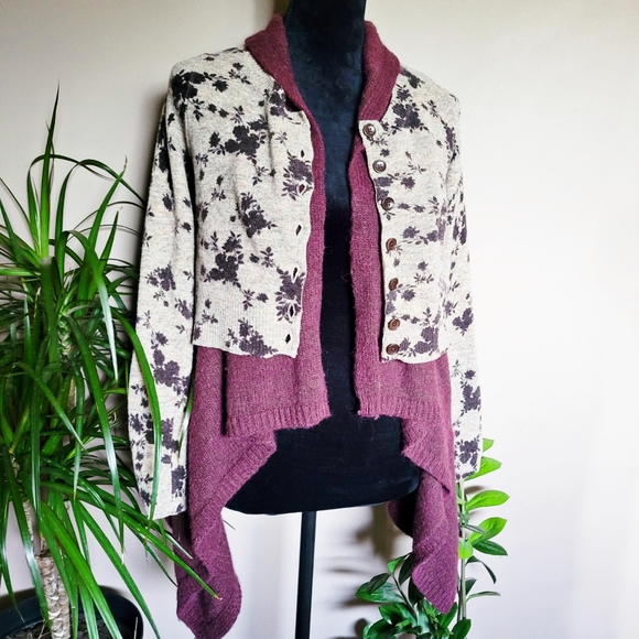 Beautiful overlap Wool/Alpaca sweater - Picture 8 of 12